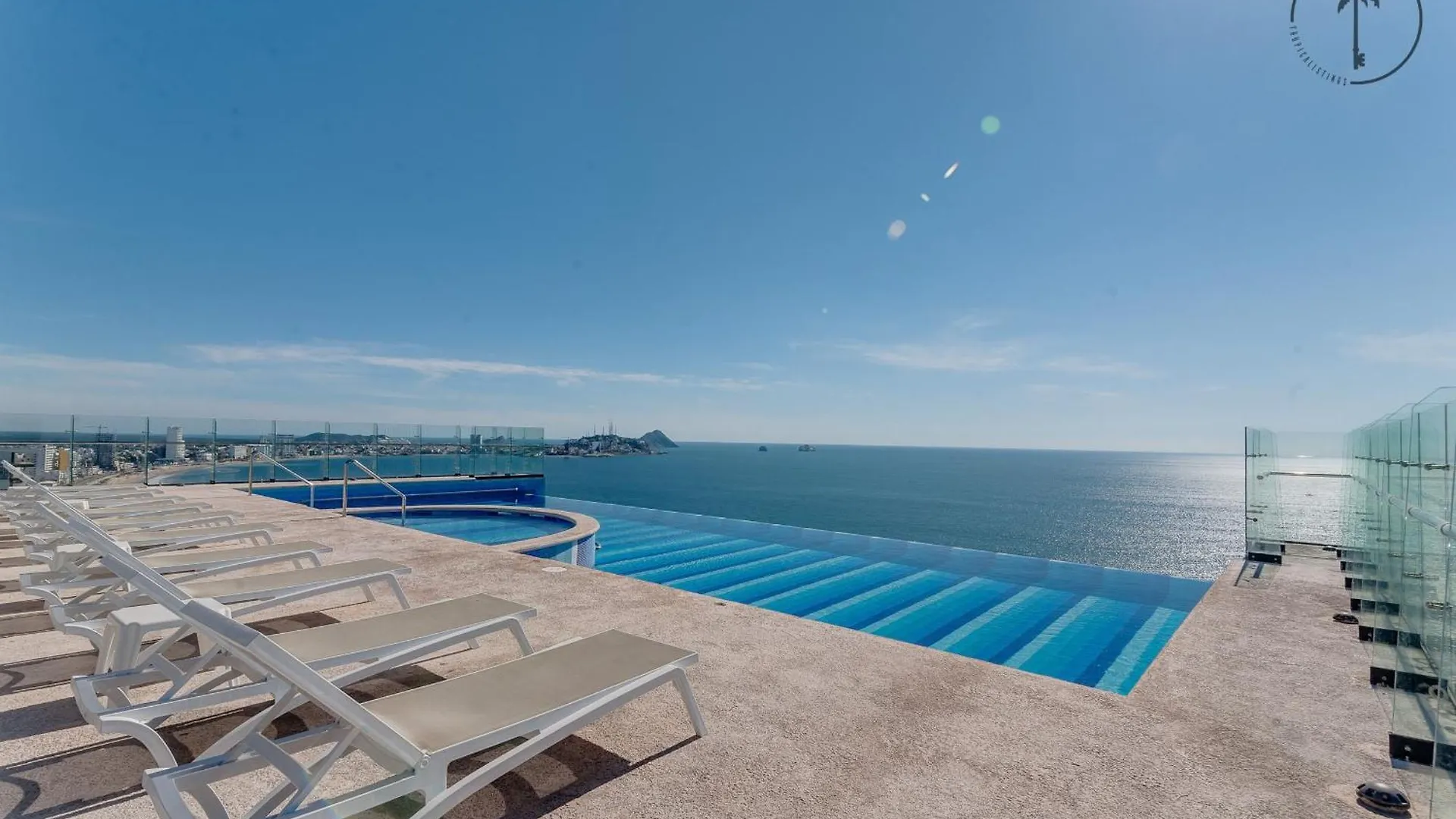 Hermosa Vista Al Mar, Condominio De Lujo! マサトラン